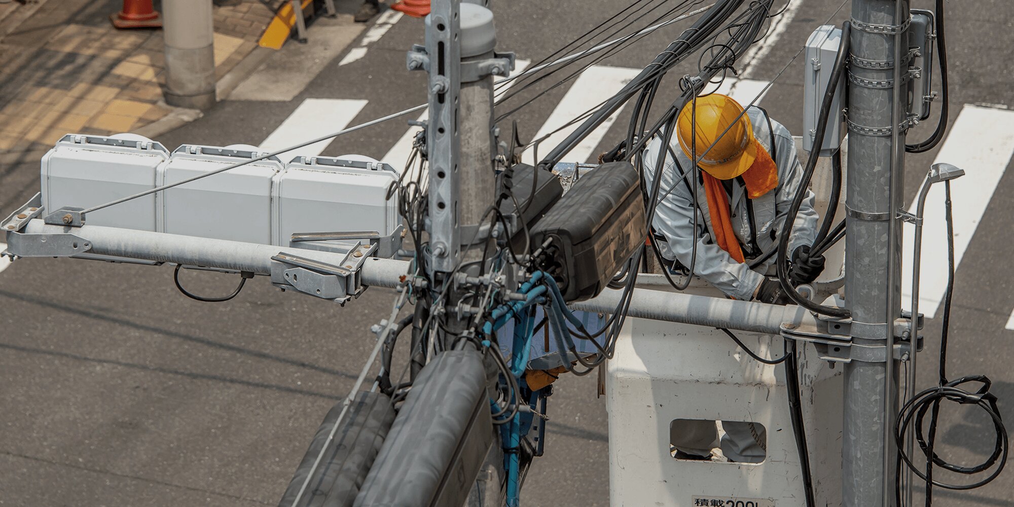 確かな技術で未来をつなぐ 電気通信工事のエキスパート